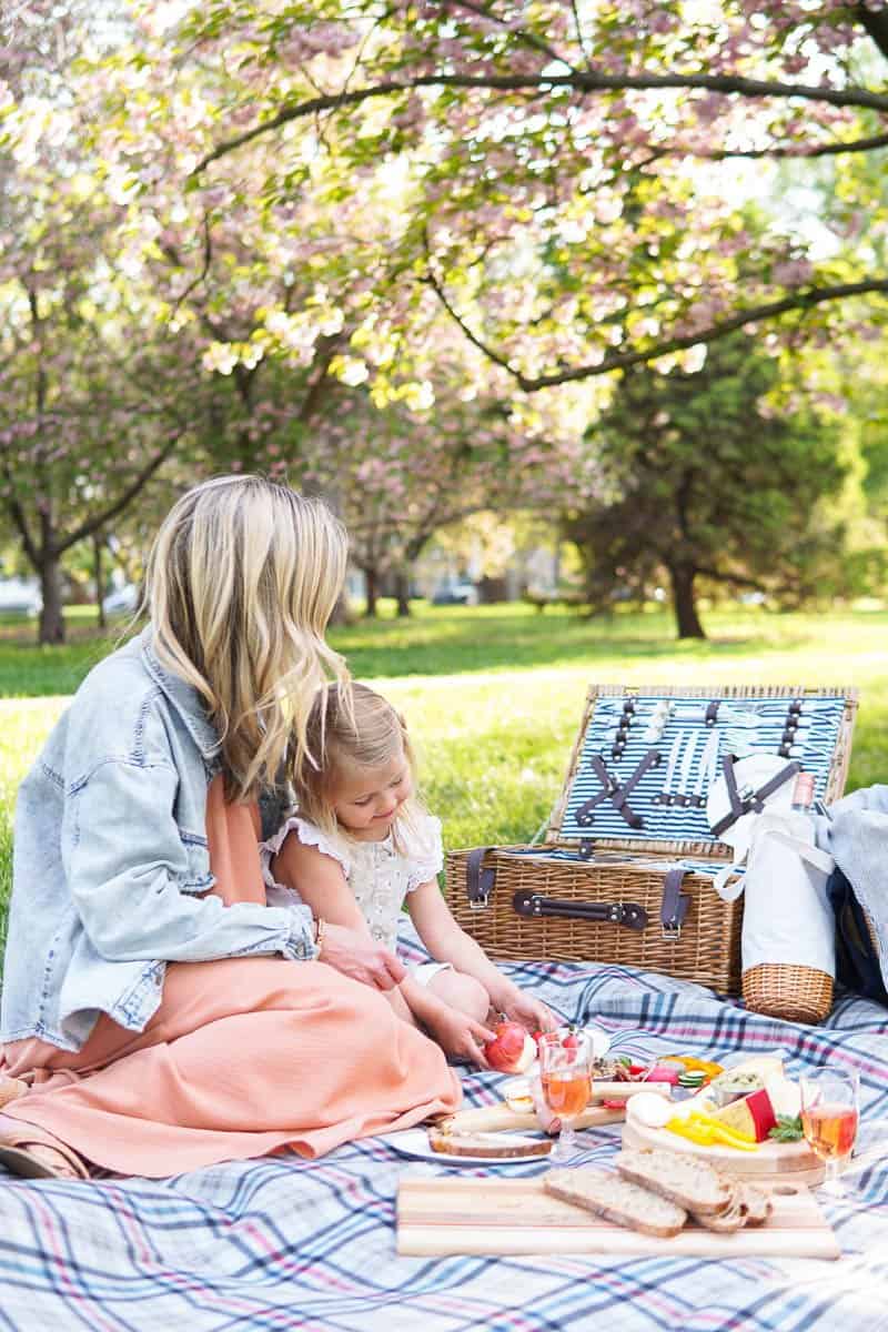 Jausenbrettl enjoyed outdoors for a picnic