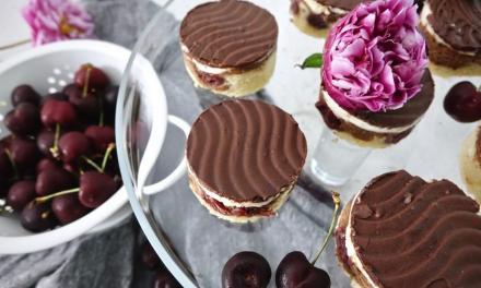 Donauwelle: German Sheet Cake With Chocolate & Cherries