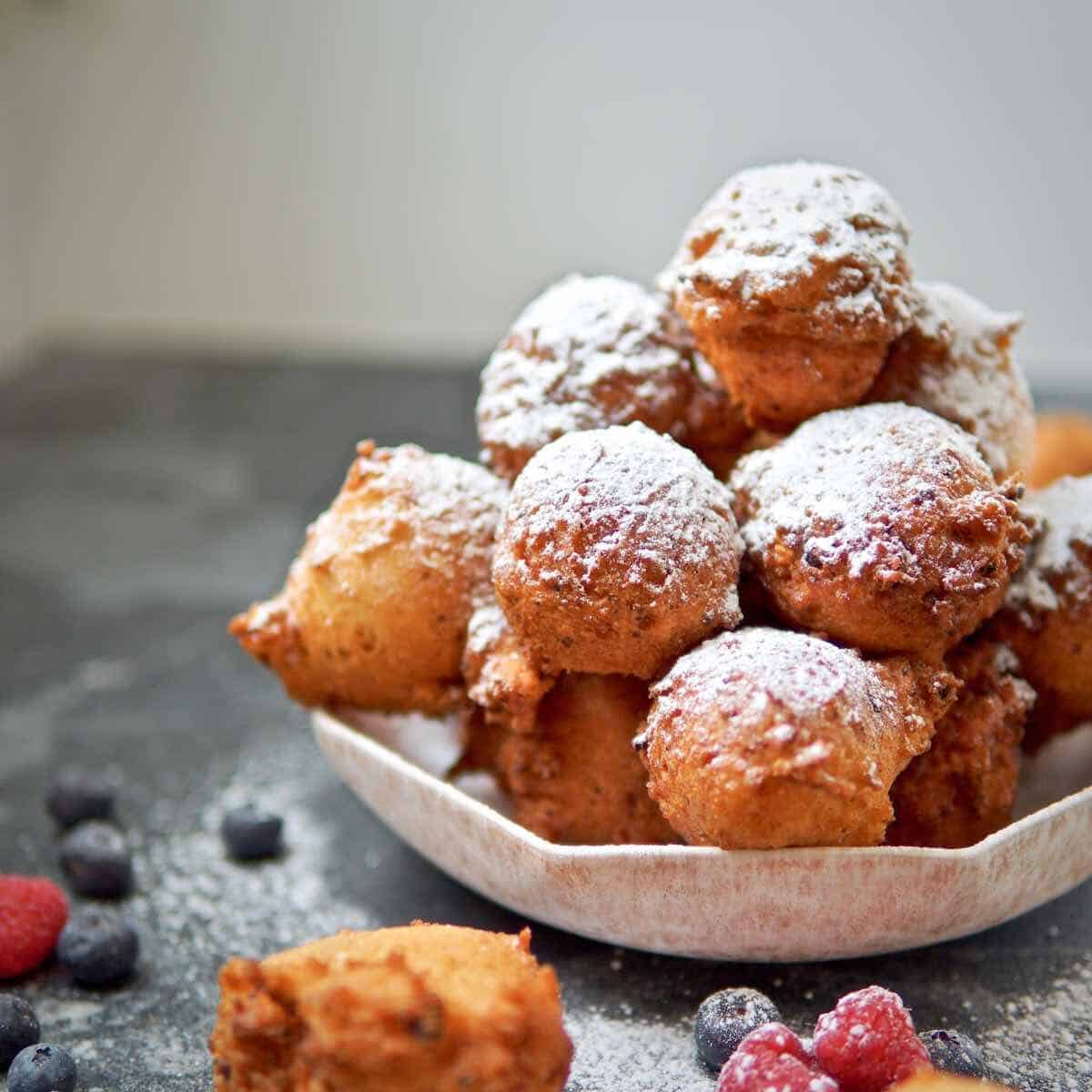 EASY Donut Hole Recipe Quarkballchen dirndl kitchen