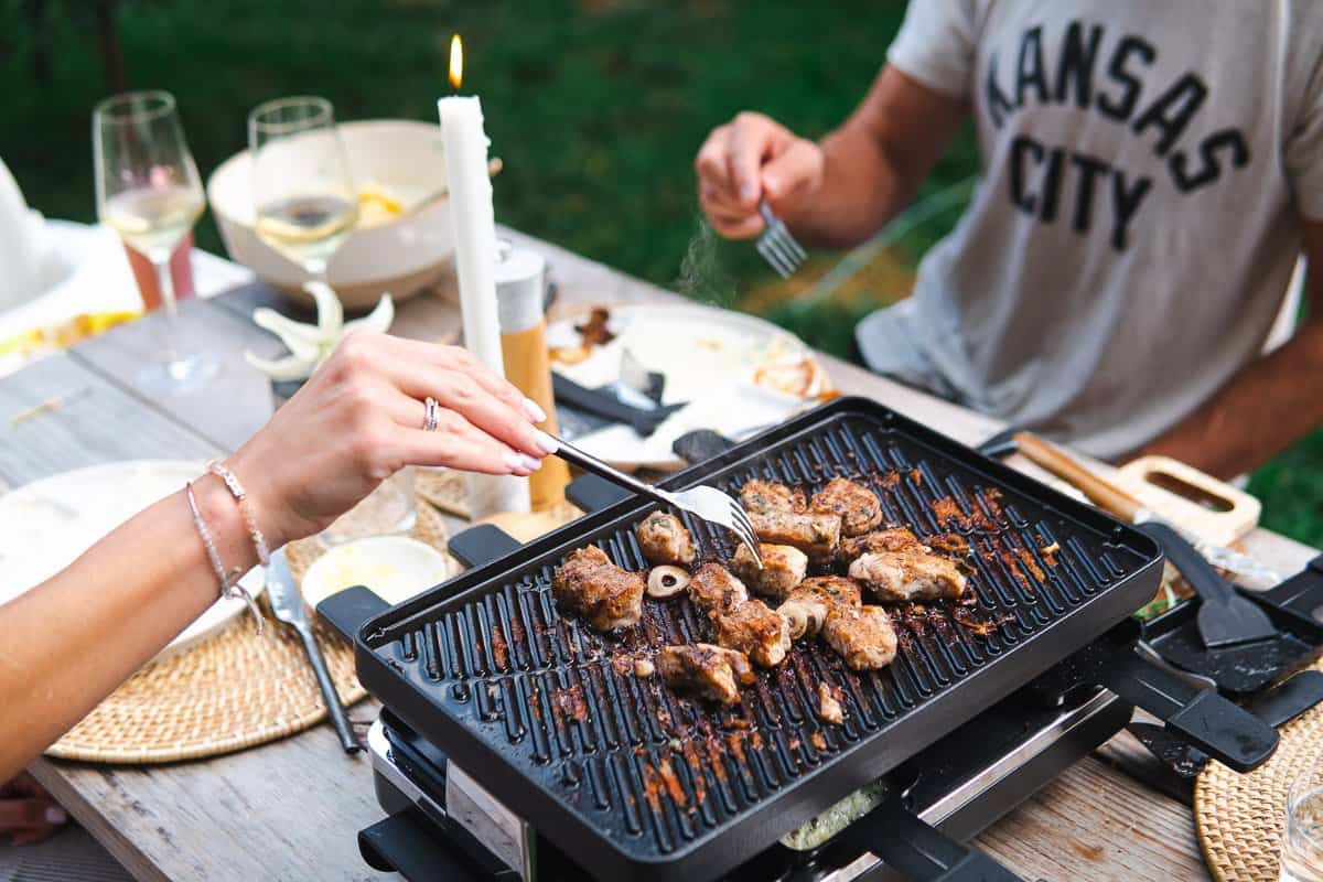 using the raclette grill outdoors