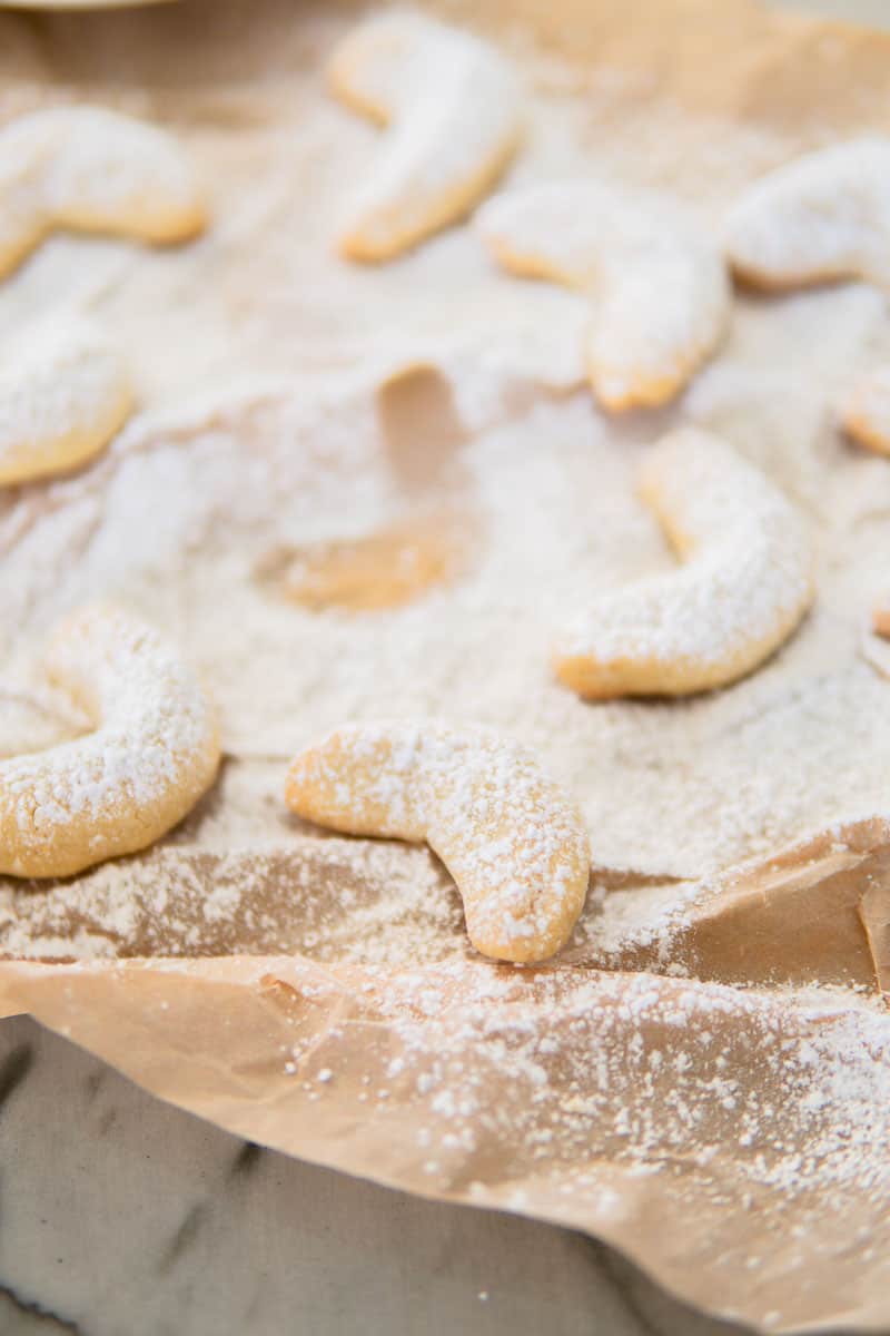 Vanillekipferl (German Vanilla Bean Cookies) - dirndl kitchen