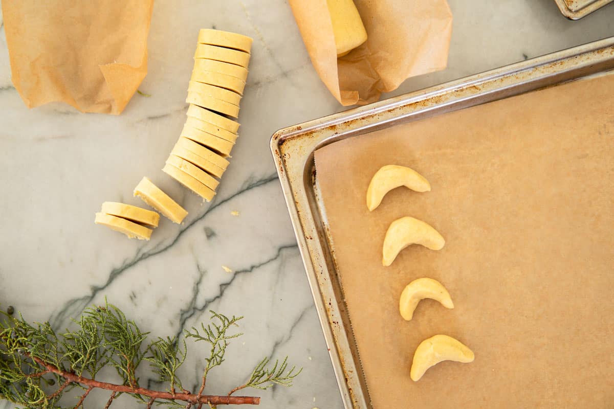 shaping German vanilla bean cookies