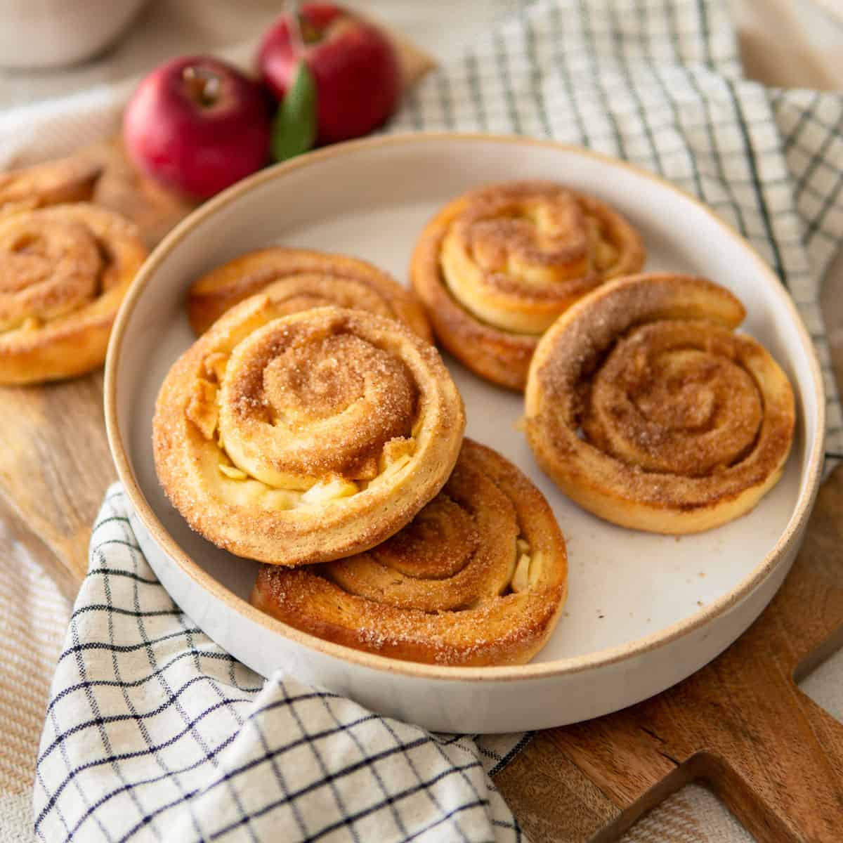 apple cinnamon rolls on a plate