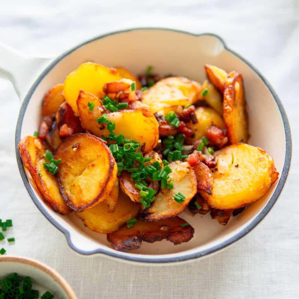 Bratkartoffeln (German Pan-Fried Potatoes) - dirndl kitchen