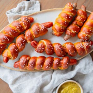 pretzel hot dogs German version