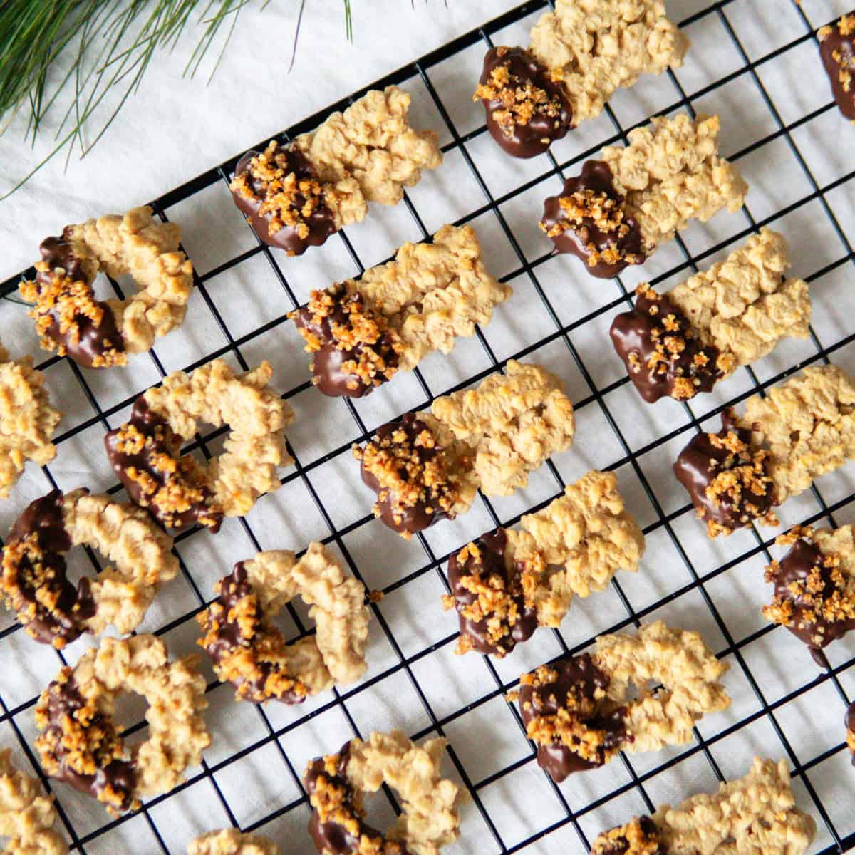 German Spritz Cookies (Spritzgebäck) - dirndl kitchen