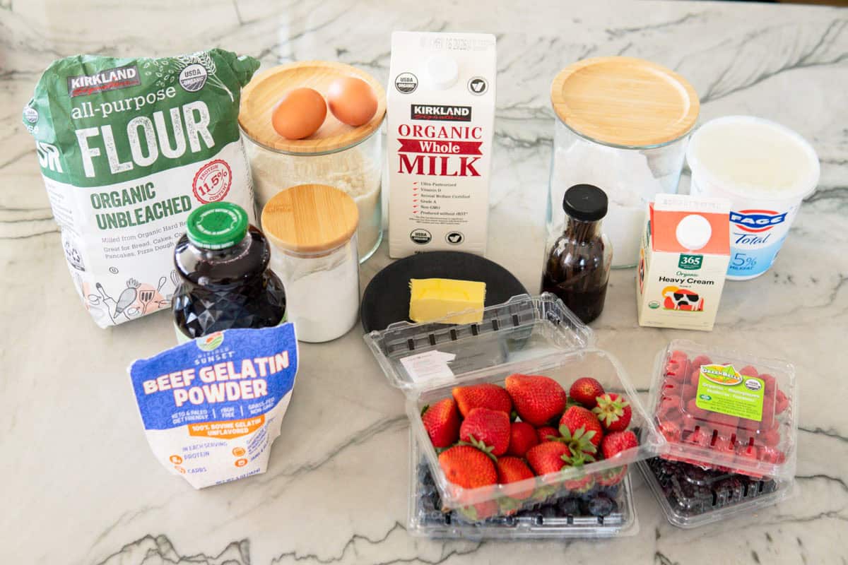 Ingredients for greek yogurt berry cake.