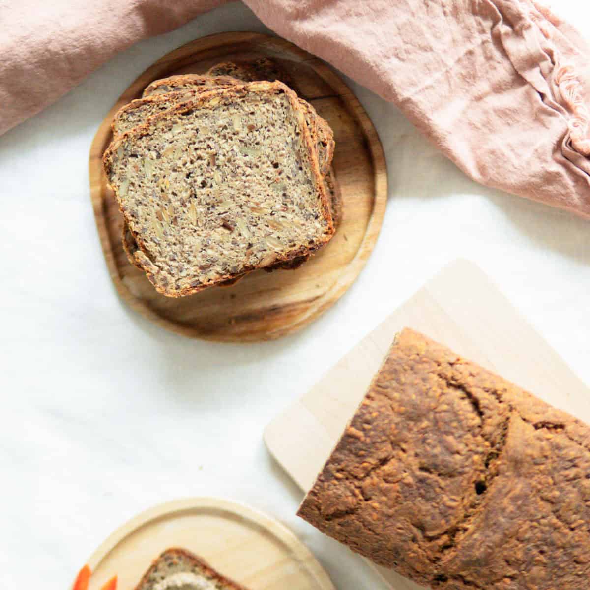 German Whole Grain Seeded Bread Recipe (Dunkles Körnerbrot)
