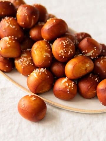 pretzel bites on a platter